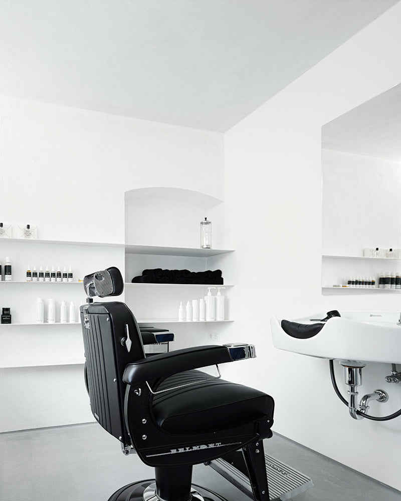 Apollo II Elite - Matte black barber chair